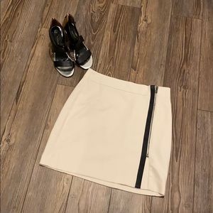 Banana republic cream skirt